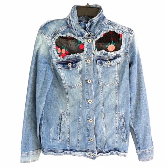 ARIZONA Jeans Distressed Denim Jacket Size Medium - Picture 1 of 8